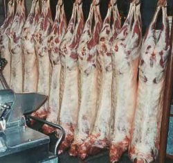 واردات گوشت آزاد شد/ عوارض گوشت 250 و مرغ 100تومان