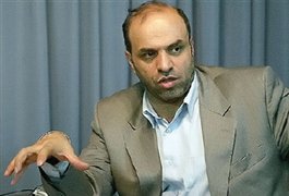 نديمي در جمع خبرنگاران: گران‌فروشي مرغ به دليل سوء استفاده و اخلال در شبكه نظارت است