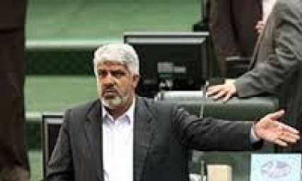 نماینده مردم اراک : رییس جمهوری در گزارش خود قیمت حبوبات ، روغن و تخم مرغ را اعلام نکرد / باهنر : این تذکر نیست